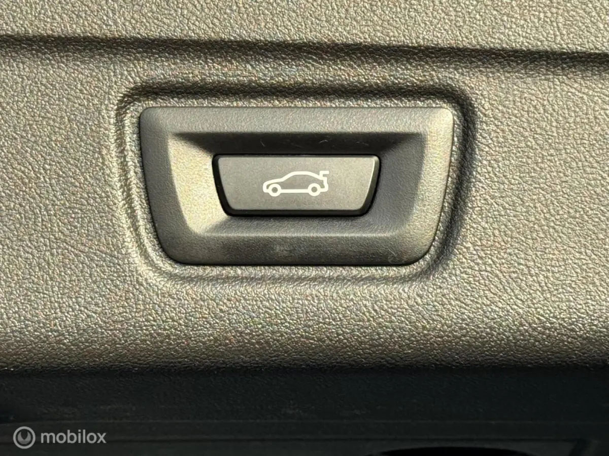 330e xDrive | M | Shadow Line |Alcantara