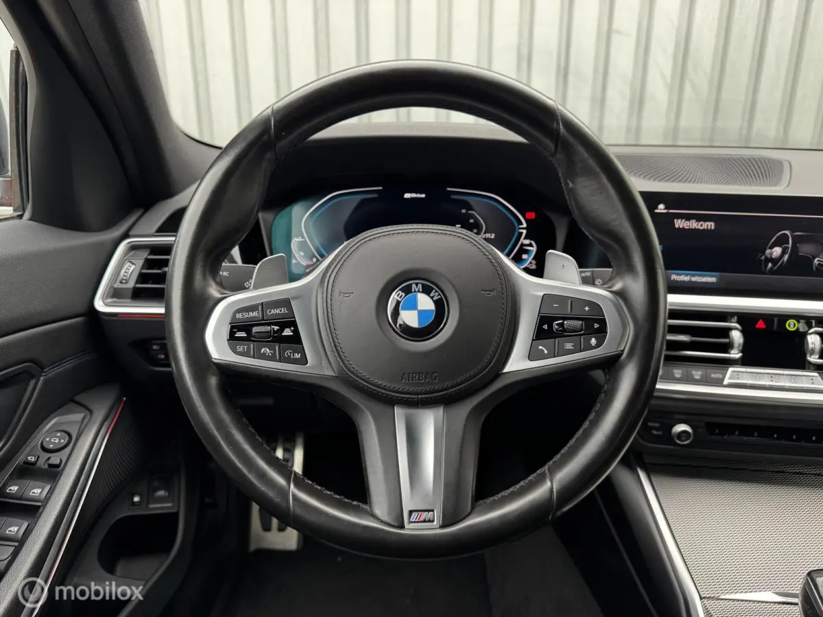 330e xDrive | M | Shadow Line |Alcantara