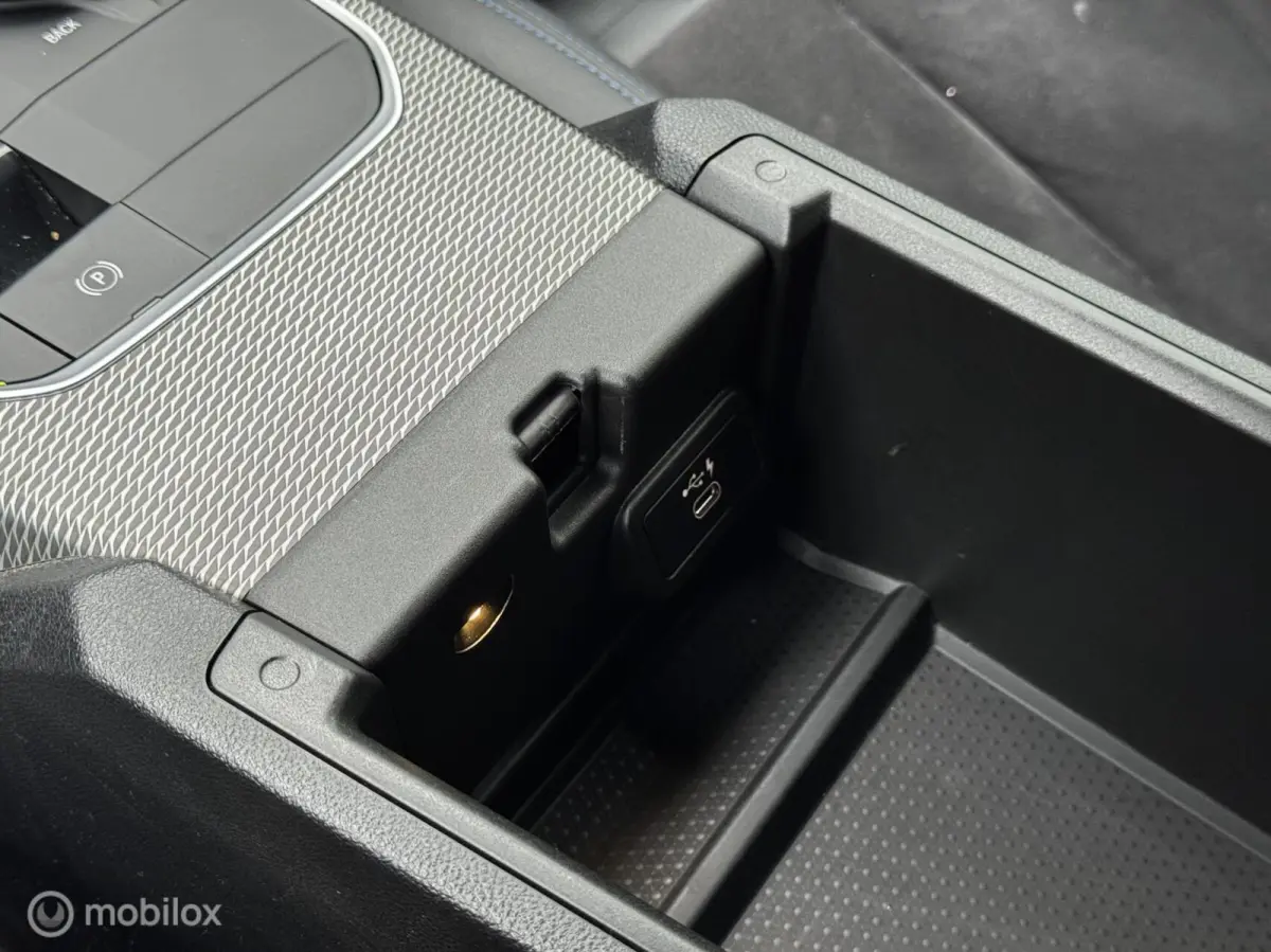 330e xDrive | M | Shadow Line |Alcantara