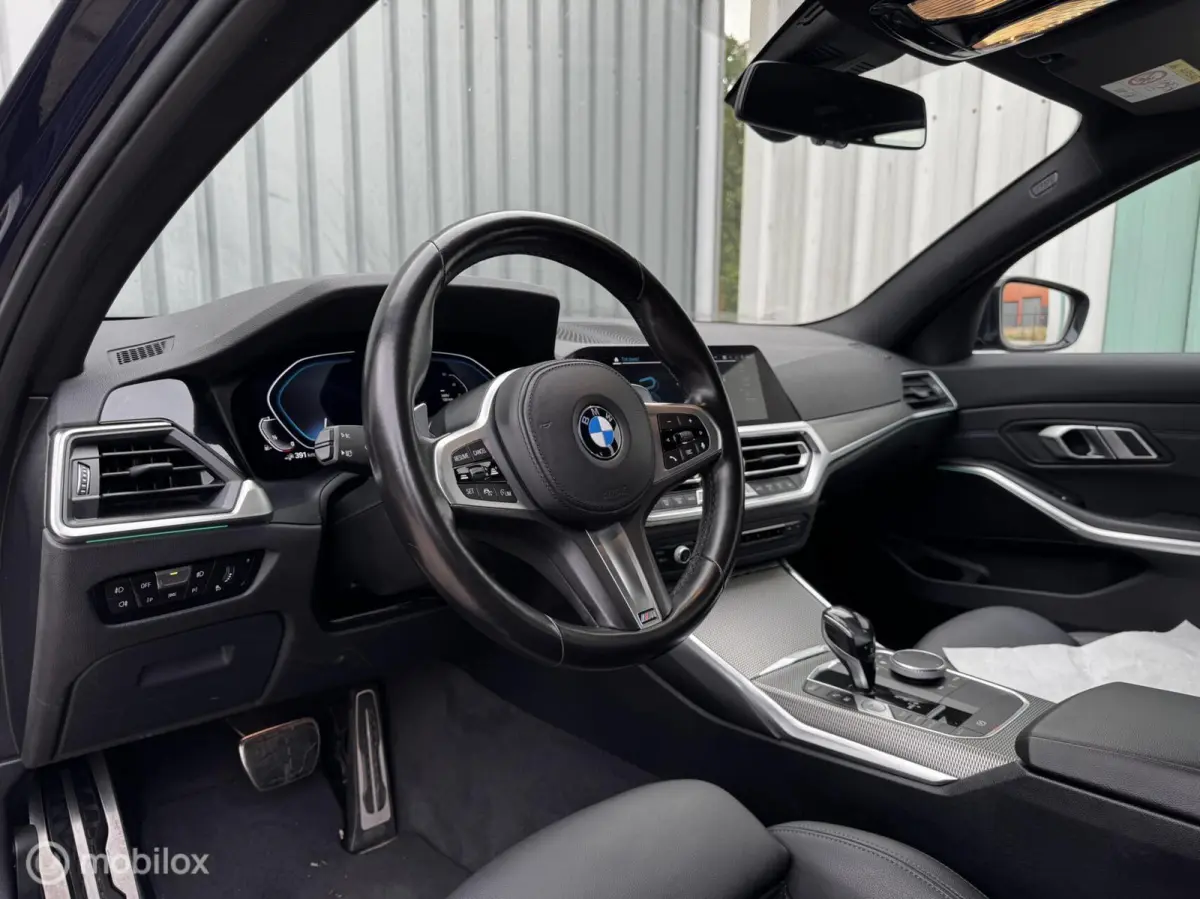 330e xDrive | M | Shadow Line |Alcantara