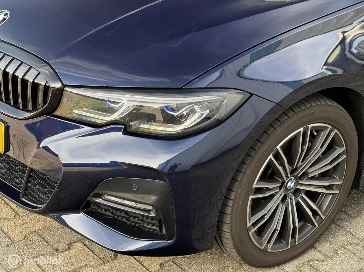 330e xDrive | M | Shadow Line |Alcantara
