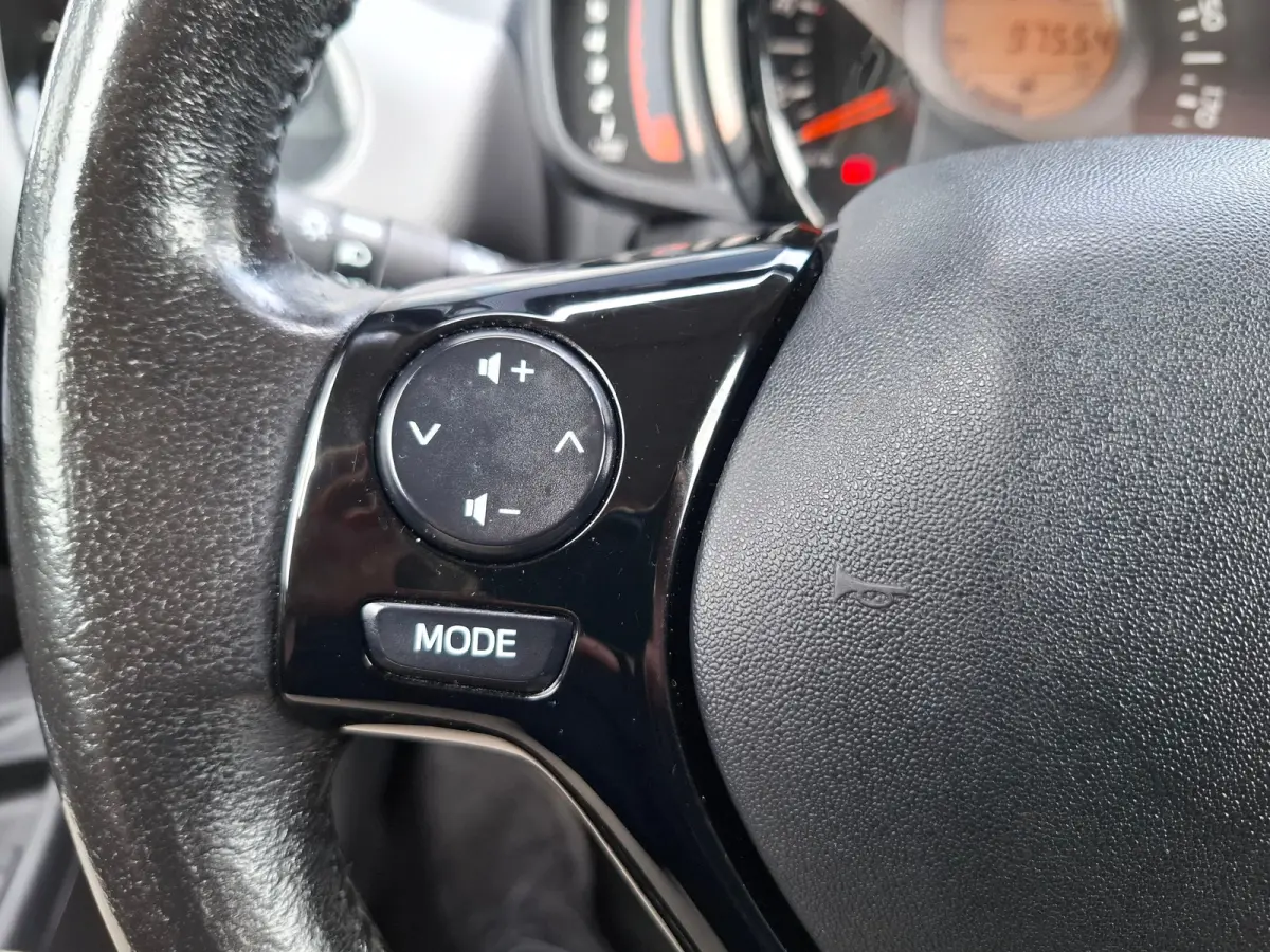 1.0 e-VTi Allure | Achterbank in delen neerklapbaar | Achteruitrijcamera | Apple Carplay/Android Auto|telefoonintegratie premiumApple carplay en androidauto ,achteruitcamera , climate regeli
