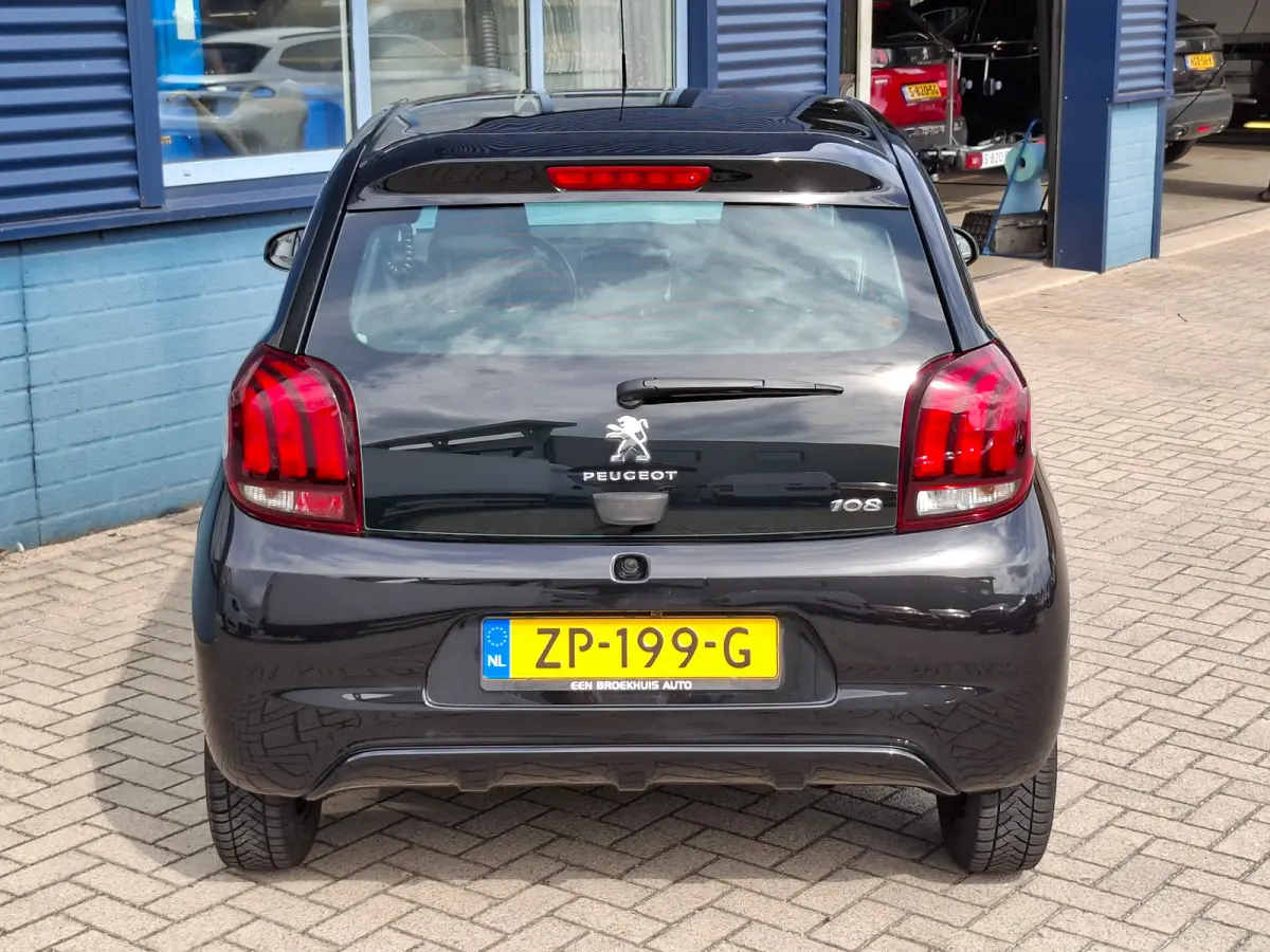 1.0 e-VTi Allure | Achterbank in delen neerklapbaar | Achteruitrijcamera | Apple Carplay/Android Auto|telefoonintegratie premiumApple carplay en androidauto ,achteruitcamera , climate regeli