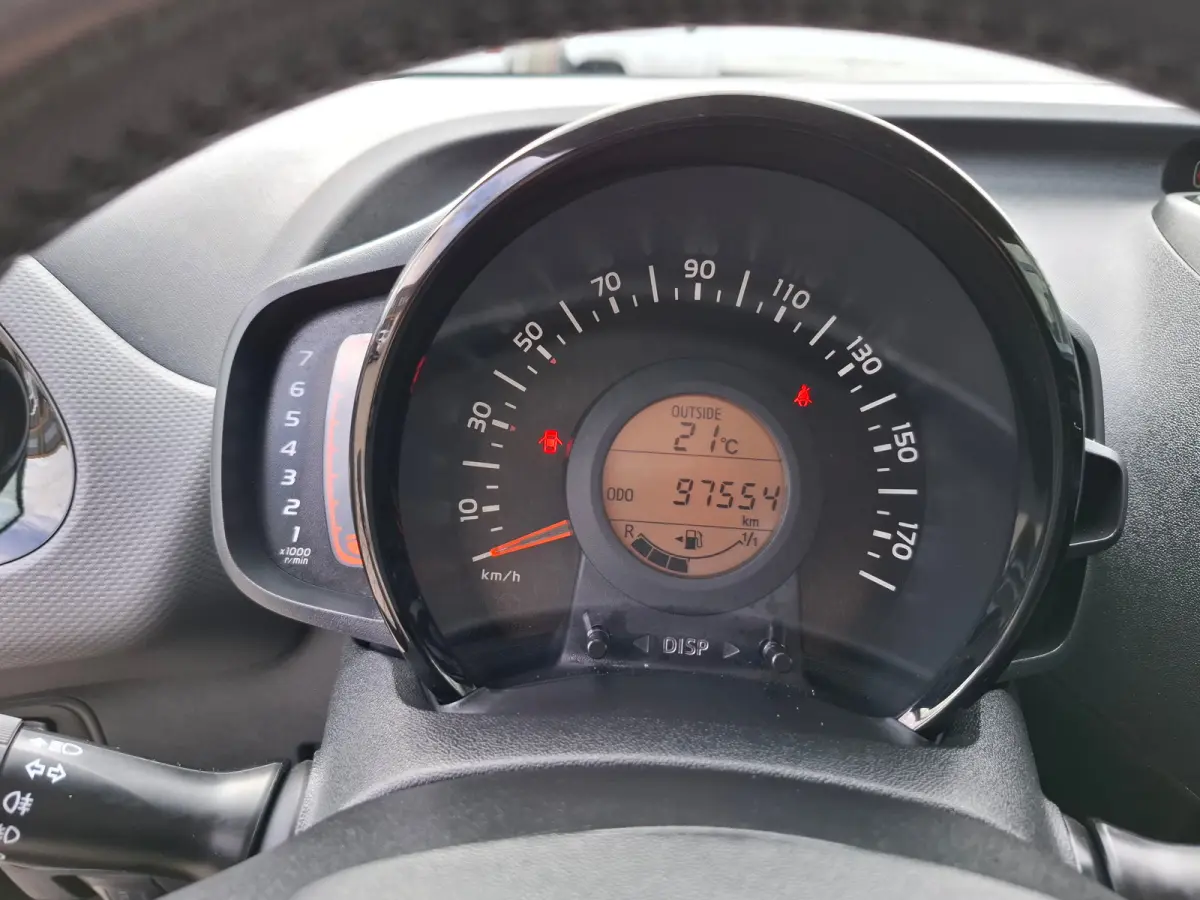 1.0 e-VTi Allure | Achterbank in delen neerklapbaar | Achteruitrijcamera | Apple Carplay/Android Auto|telefoonintegratie premiumApple carplay en androidauto ,achteruitcamera , climate regeli