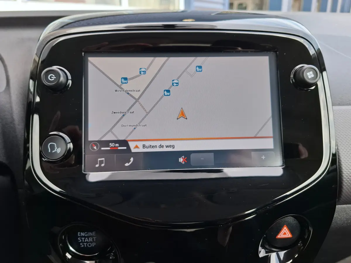 1.0 e-VTi Allure | Achterbank in delen neerklapbaar | Achteruitrijcamera | Apple Carplay/Android Auto|telefoonintegratie premiumApple carplay en androidauto ,achteruitcamera , climate regeli