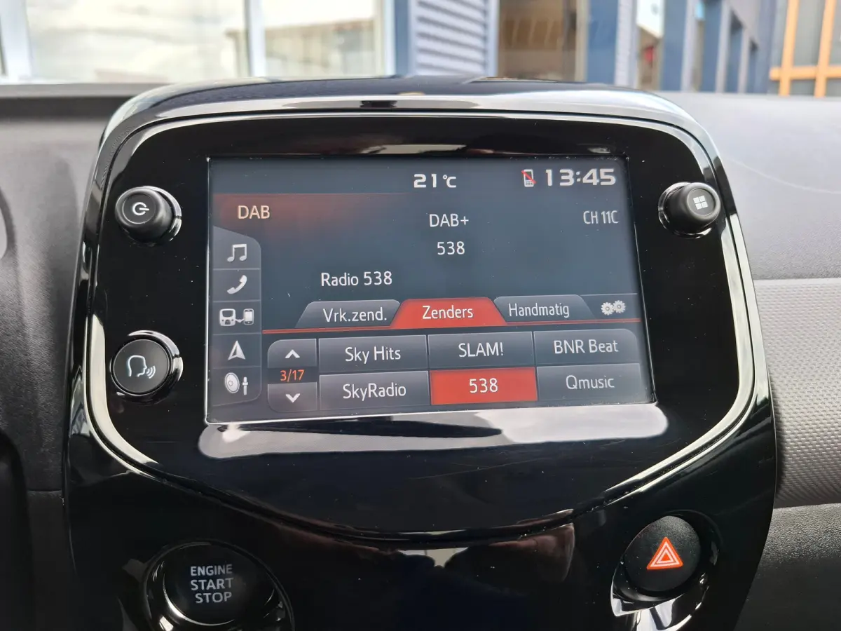 1.0 e-VTi Allure | Achterbank in delen neerklapbaar | Achteruitrijcamera | Apple Carplay/Android Auto|telefoonintegratie premiumApple carplay en androidauto ,achteruitcamera , climate regeli
