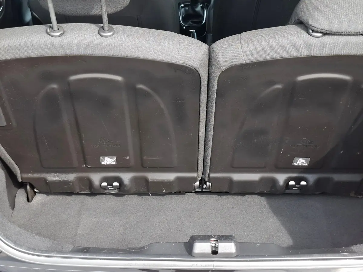 1.0 e-VTi Allure | Achterbank in delen neerklapbaar | Achteruitrijcamera | Apple Carplay/Android Auto|telefoonintegratie premiumApple carplay en androidauto ,achteruitcamera , climate regeli