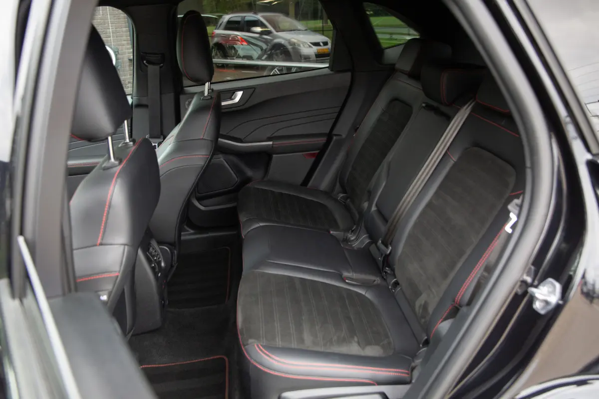 2.5 PHEV ST-Line X , Adap. cruise, B&O, Trekhaak, Keyless entry,