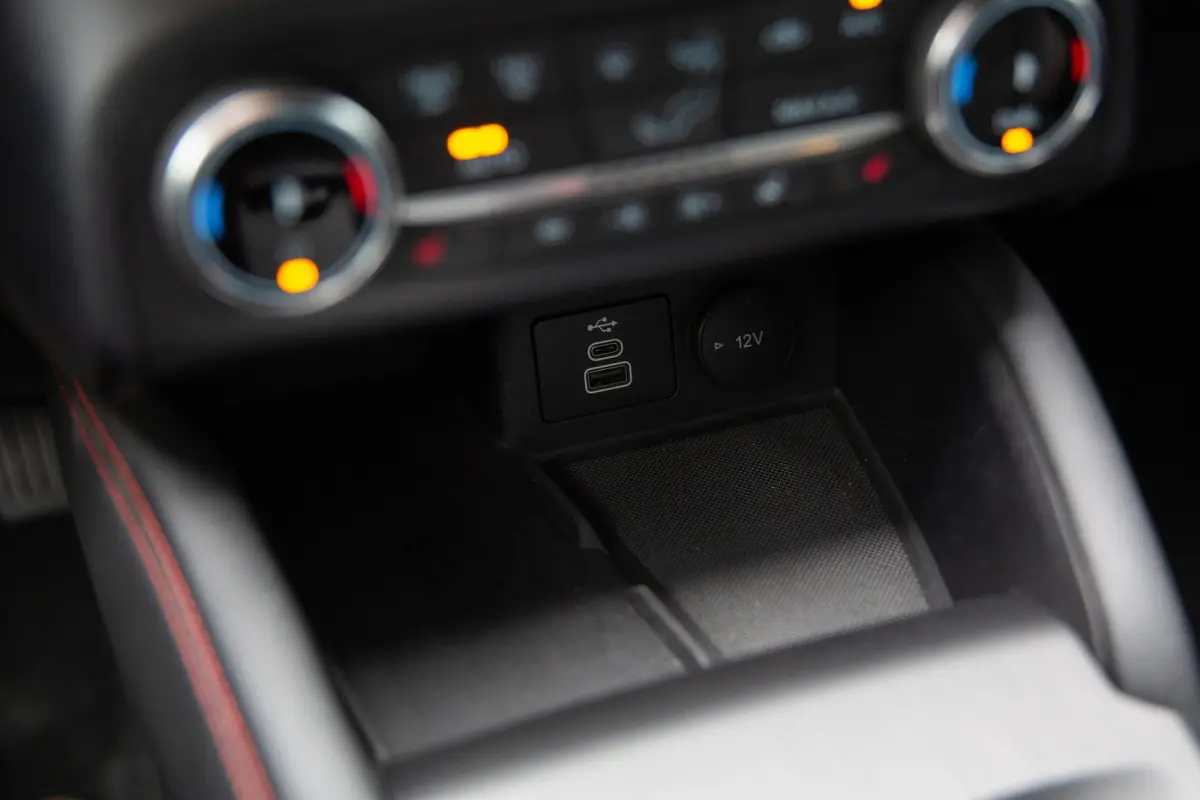 2.5 PHEV ST-Line X , Adap. cruise, B&O, Trekhaak, Keyless entry,