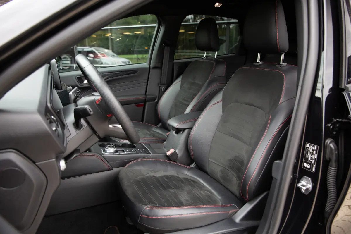2.5 PHEV ST-Line X , Adap. cruise, B&O, Trekhaak, Keyless entry,