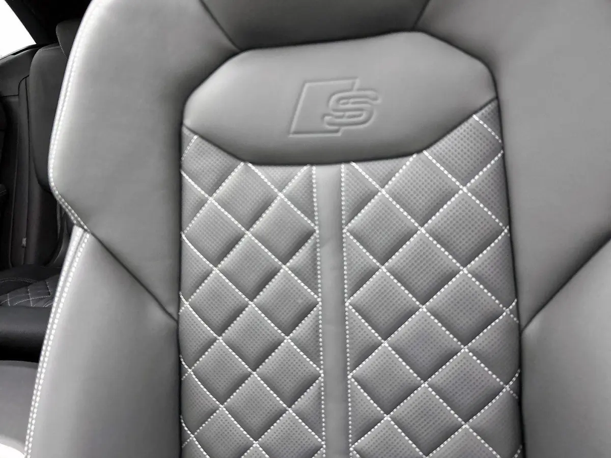 60 TFSI e quattro Pro Line S Competition 490 PK | Maxton Pakket | S-line | 360 Camera | Panoramadak | Vierwielbesturing | Bang & Olufsen Advanced 3D | Climate Control | Navigatie | Trekhaak 