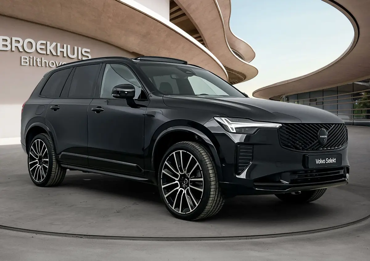 Ultra Black Edition Recharge Plug-In Hybrid AWD | Luchtvering | Bower & Wilkins | Panoramadak | 22 inch LM | Stoel Massage - Ventilatie - Verwarming | PDC + 360 camera | HUD | BLIS |