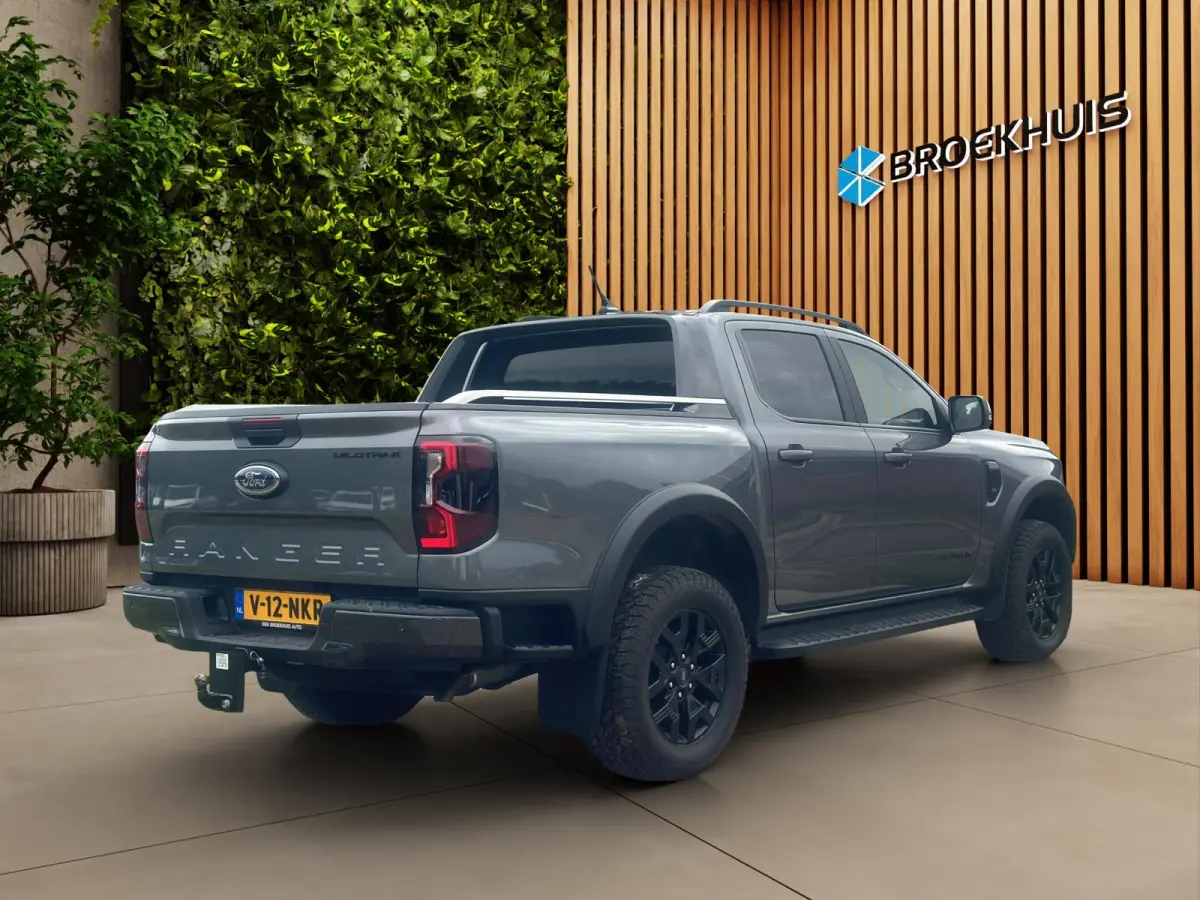 Wildtrak Dubbel Cabine Plug-in Hybride Raptor Edition | Bullbar | Black Pack | LED | 5 pers. | Uniek!