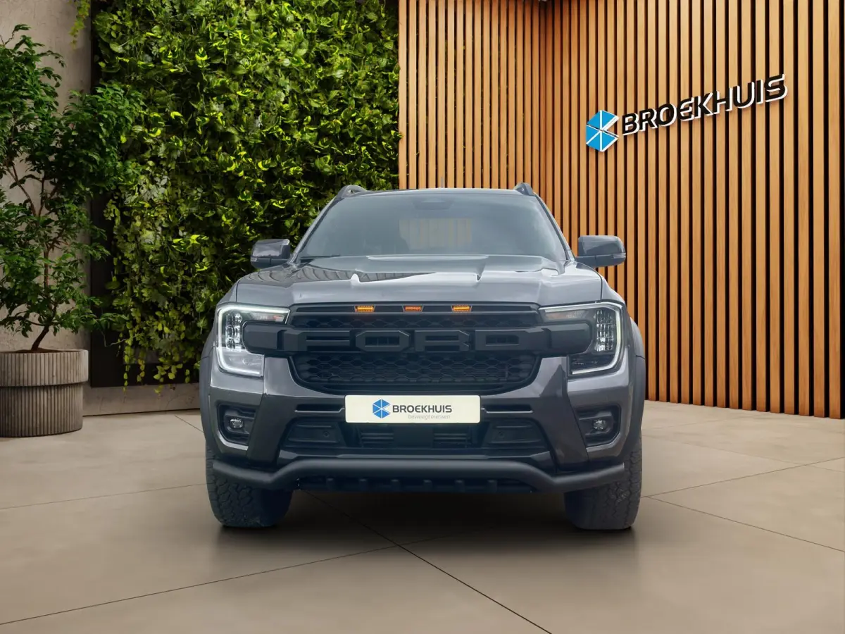 Wildtrak Dubbel Cabine Plug-in Hybride Raptor Edition | Bullbar | Black Pack | LED | 5 pers. | Uniek!