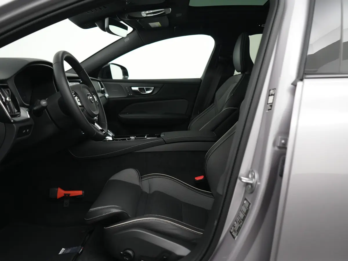 T8 Recharge AWD Plus Dark | 455pk | Head-Up | 360° | Panoramadak | Harman/Kardon | Sportstoel | Nappa | Trekhaak