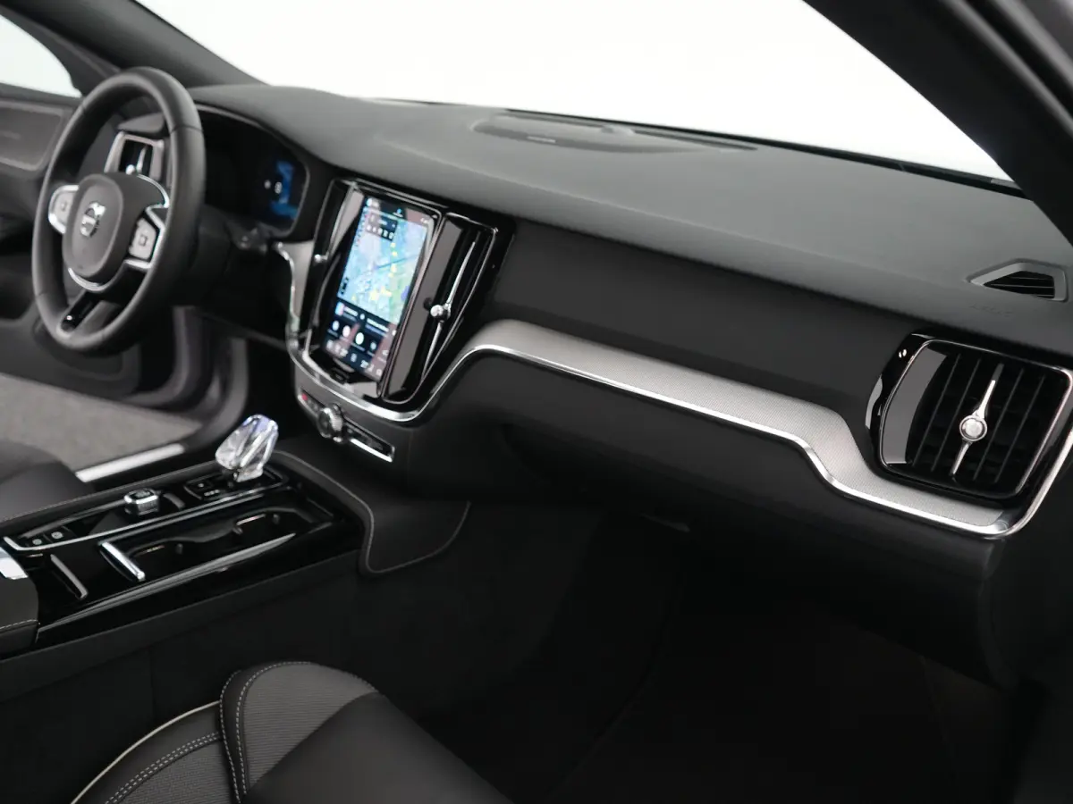 T8 Recharge AWD Plus Dark | 455pk | Head-Up | 360° | Panoramadak | Harman/Kardon | Sportstoel | Nappa | Trekhaak