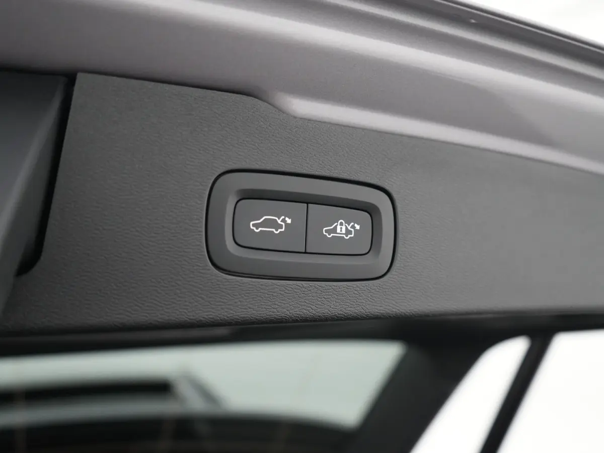 T8 Recharge AWD Plus Dark | 455pk | Head-Up | 360° | Panoramadak | Harman/Kardon | Sportstoel | Nappa | Trekhaak