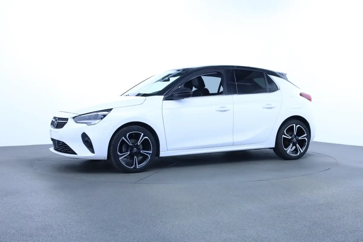 1.2 Elegance Afneembare Trekhaak | Panorama Dak | Camera | Stuur & Stoelverwarming | Camera | Parkeersensoren Rondom | Achteruitrijcamera | Afneembare trekhaak | Afwijkende dakkleur