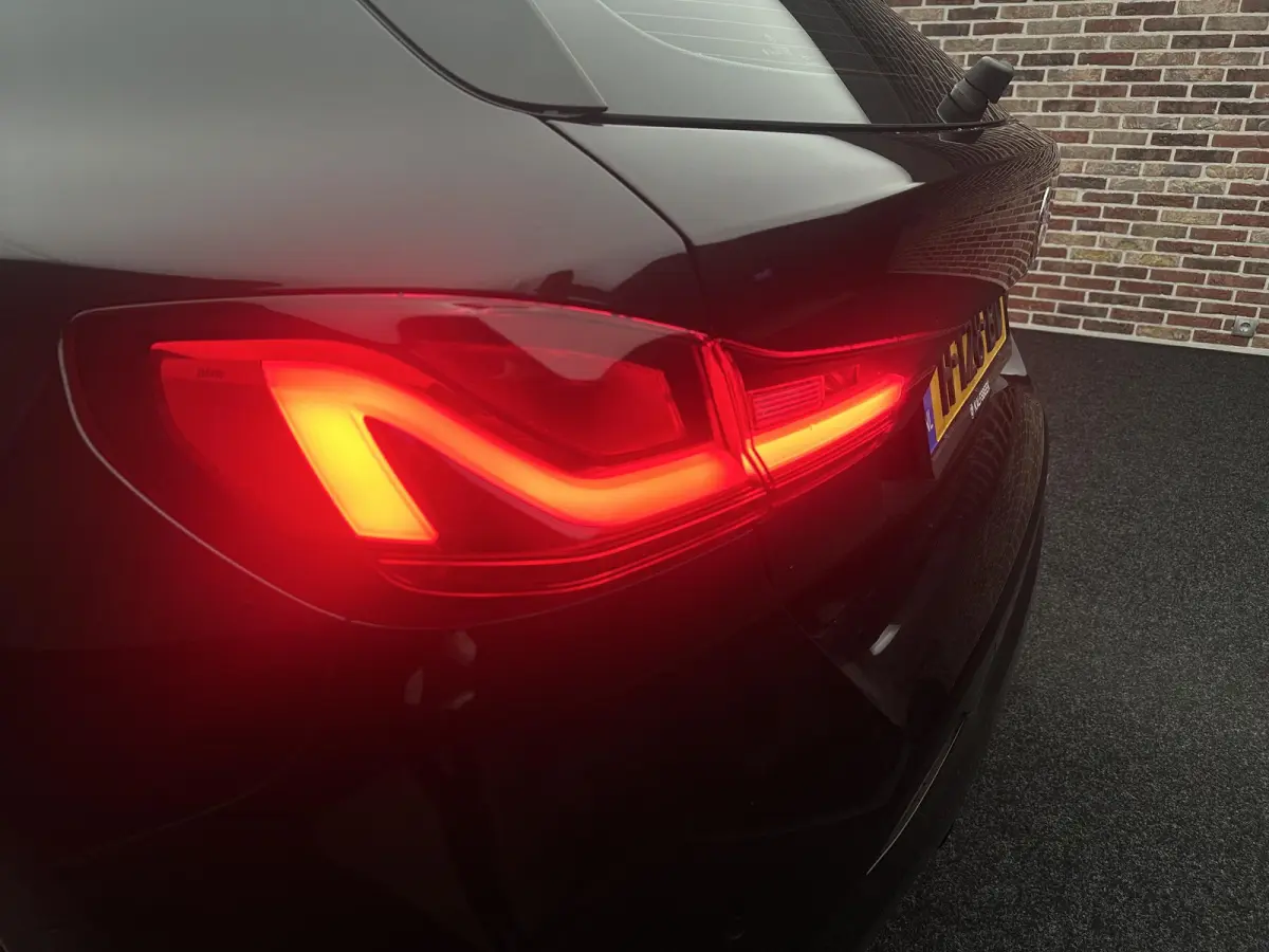 118i Executive Edition M-pakket| Virtual