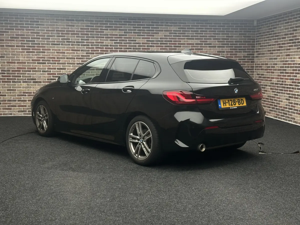 118i Executive Edition M-pakket| Virtual