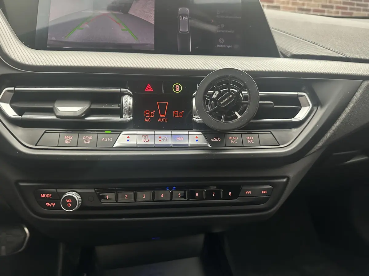 118i Executive Edition M-pakket| Virtual