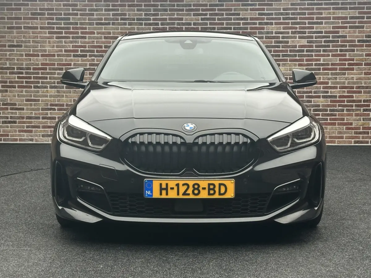 118i Executive Edition M-pakket| Virtual