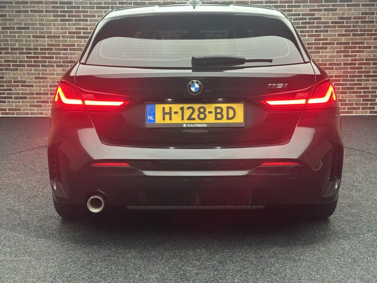 118i Executive Edition M-pakket| Virtual