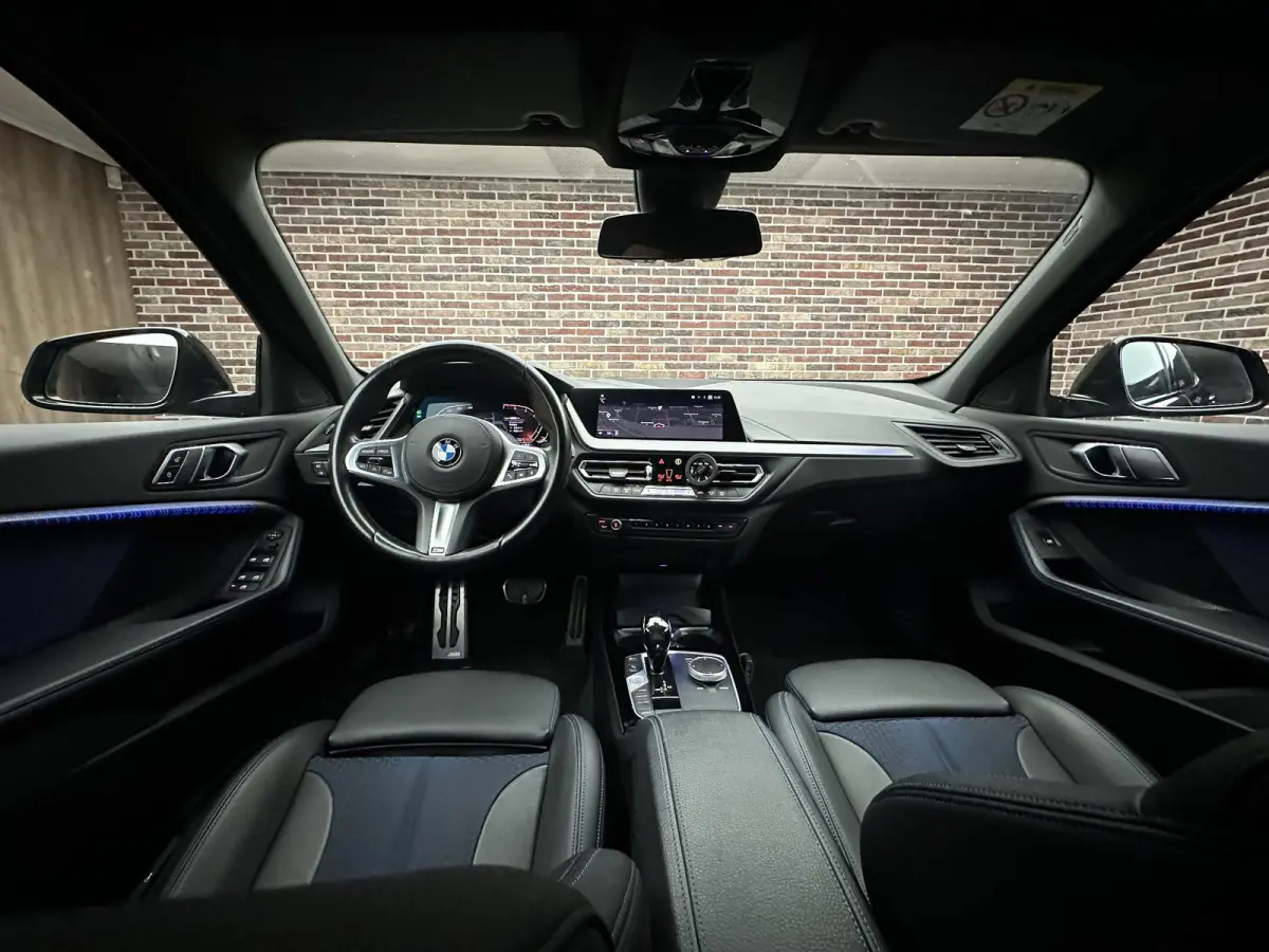 118i Executive Edition M-pakket| Virtual