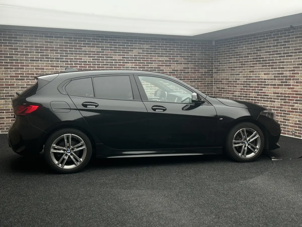 118i Executive Edition M-pakket| Virtual