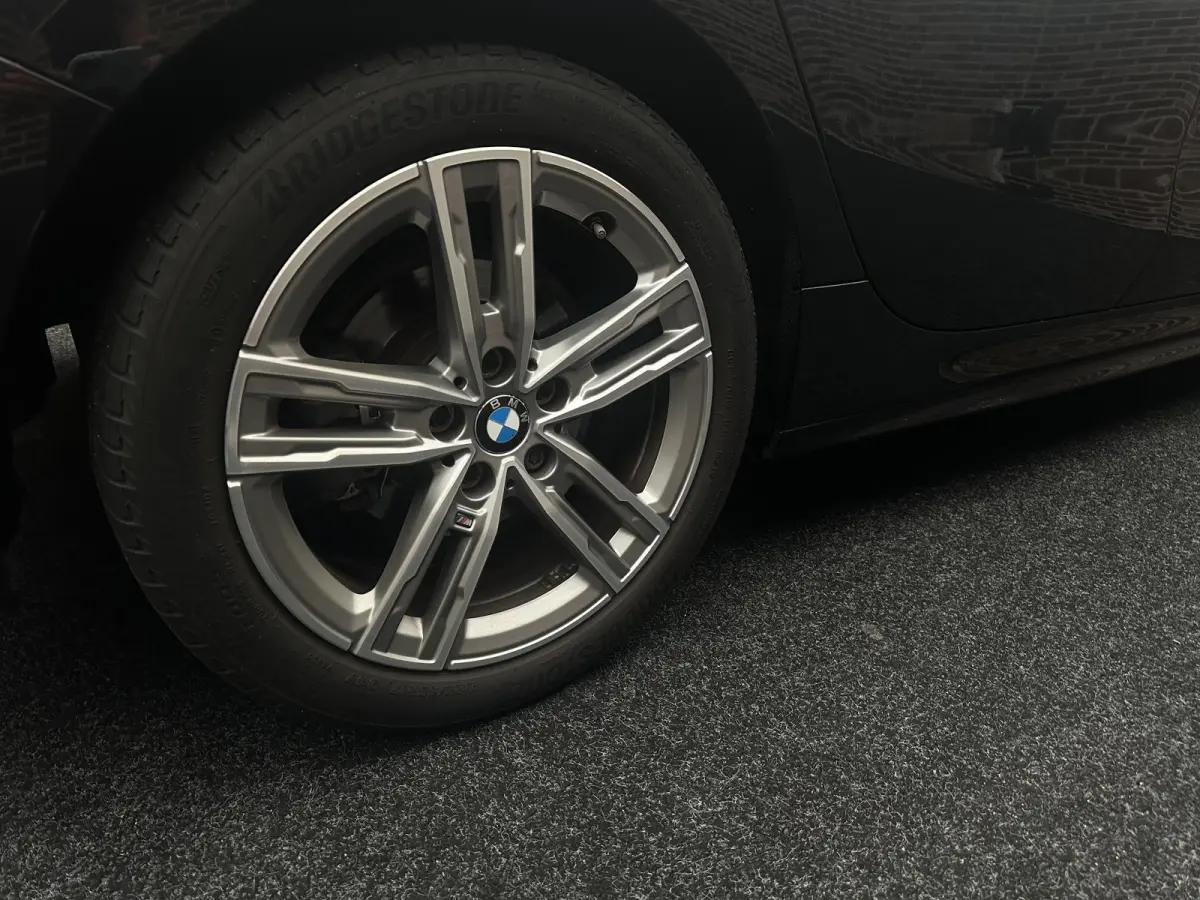 118i Executive Edition M-pakket| Virtual