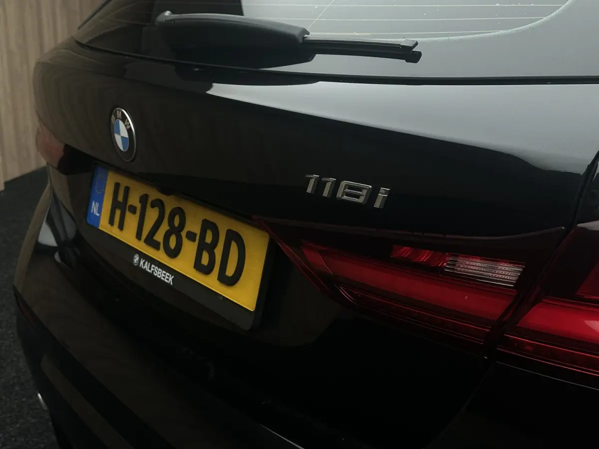 118i Executive Edition M-pakket| Virtual