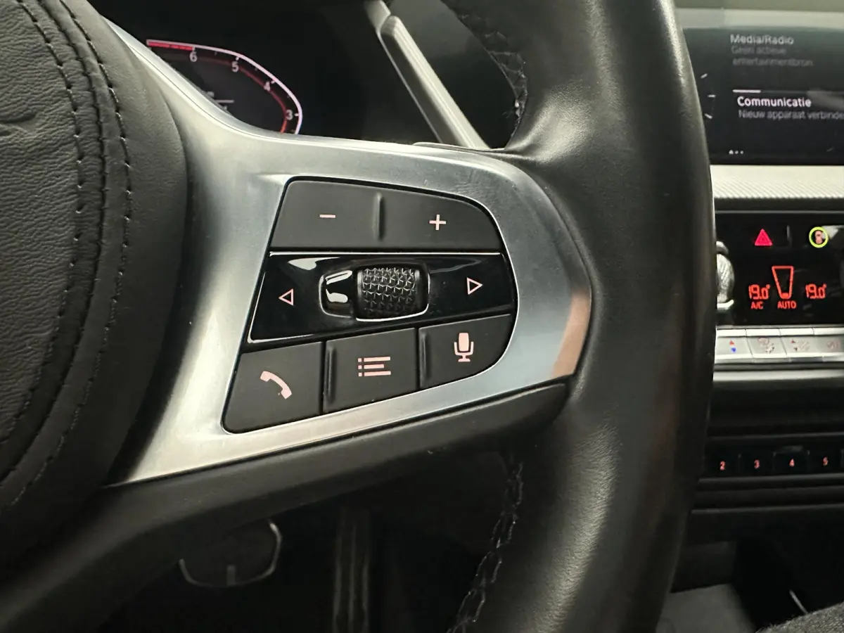 118i Executive Edition M-pakket| Virtual