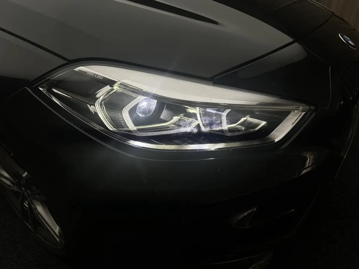 118i Executive Edition M-pakket| Virtual