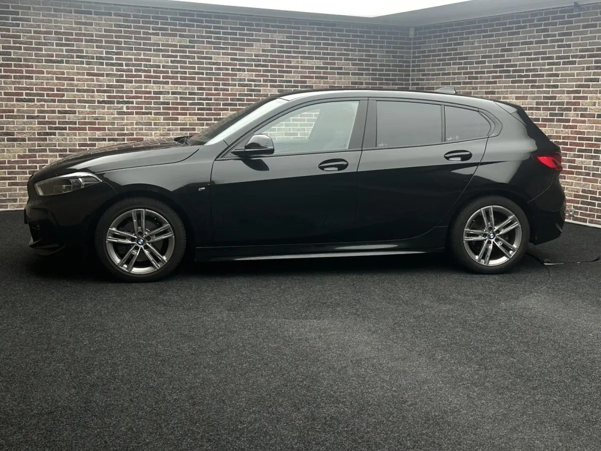 118i Executive Edition M-pakket| Virtual