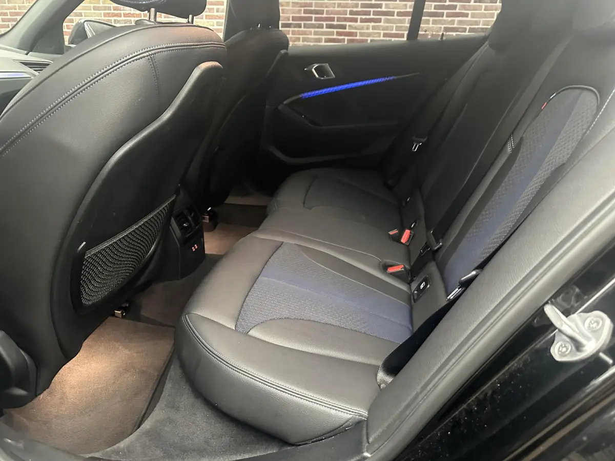 118i Executive Edition M-pakket| Virtual