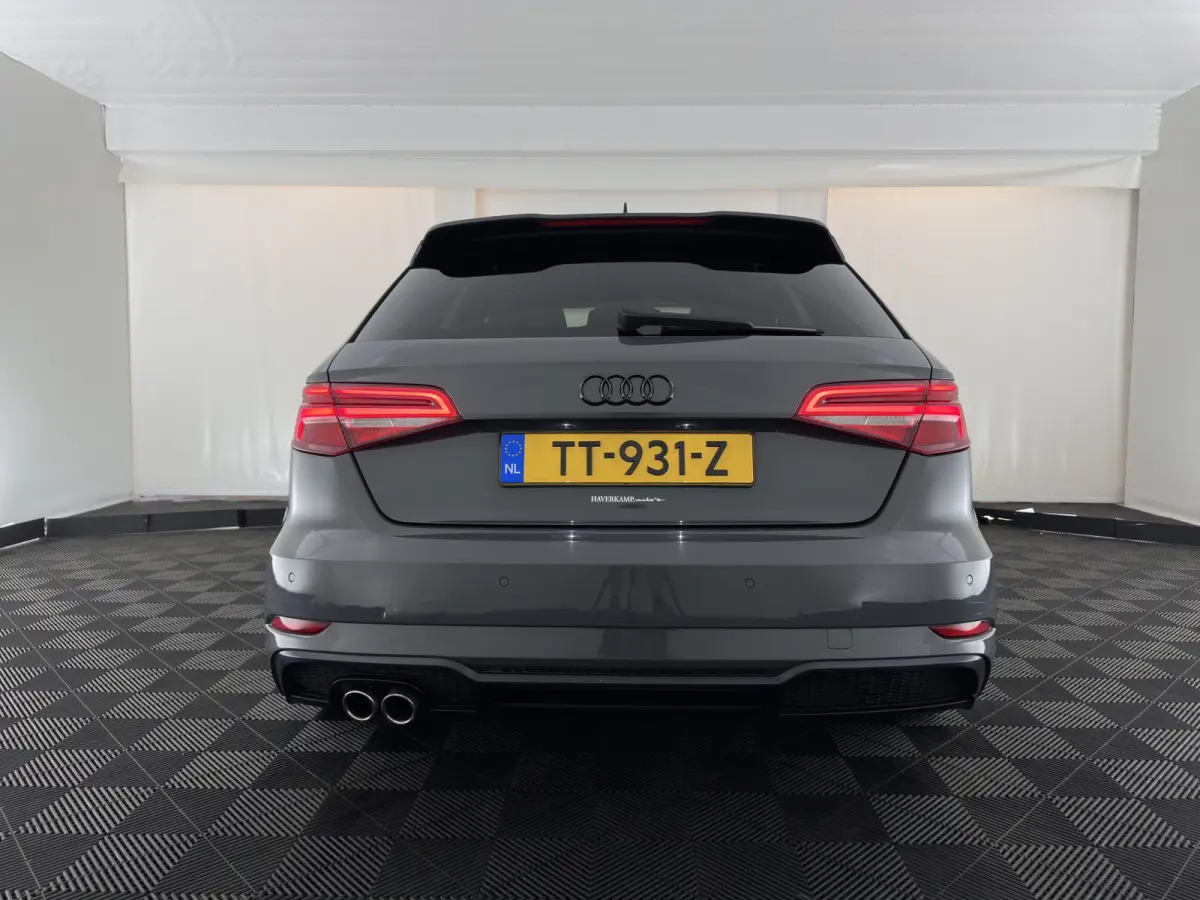 1.5 TFSI CoD Sport S-Line Edition Black-Optic Package Aut. *LEATHER-FABRIC | FULL-LED | SPORTSEATS | NAVI-FULLMAP | PRIVACY-GLASS | ECC | PDC | CRUISE | 18''ALU*