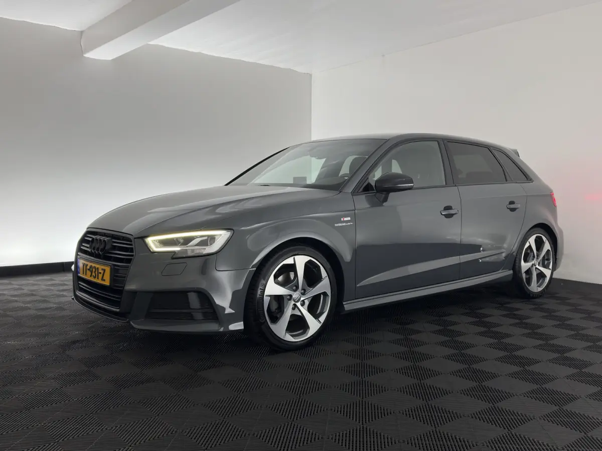 1.5 TFSI CoD Sport S-Line Edition Black-Optic Package Aut. *LEATHER-FABRIC | FULL-LED | SPORTSEATS | NAVI-FULLMAP | PRIVACY-GLASS | ECC | PDC | CRUISE | 18''ALU*