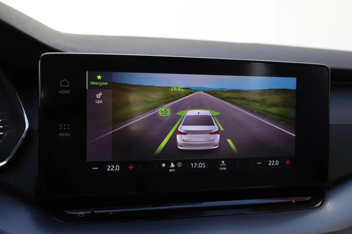 1.0 TSI 110pk Ambition | Parkeersensoren | LED Verlichting | Navigatie