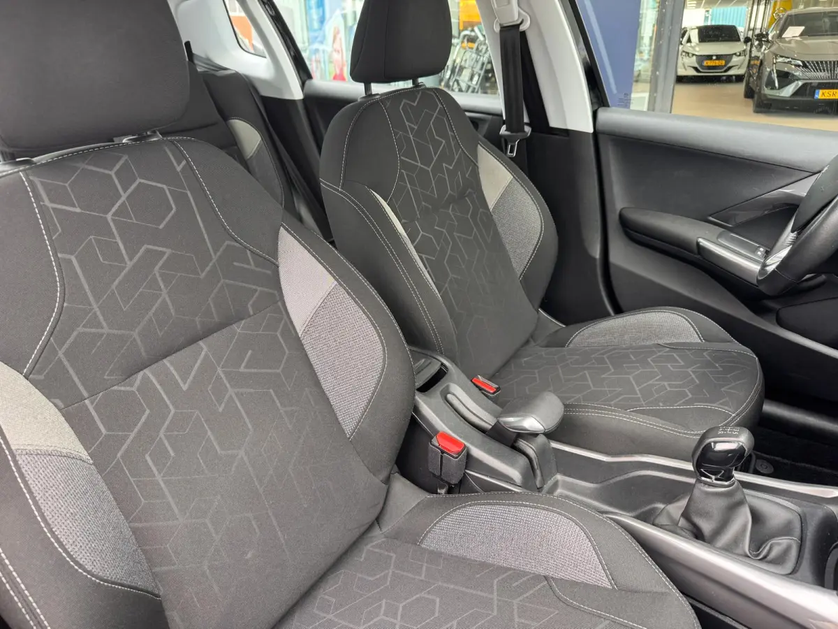 1.2 110PK | Trekhaak | Navigatie | Cruise Control | Bluetooth | Licht Metaal | | Dakrails | Parkeersensor achter | Stuurbekrachtiging