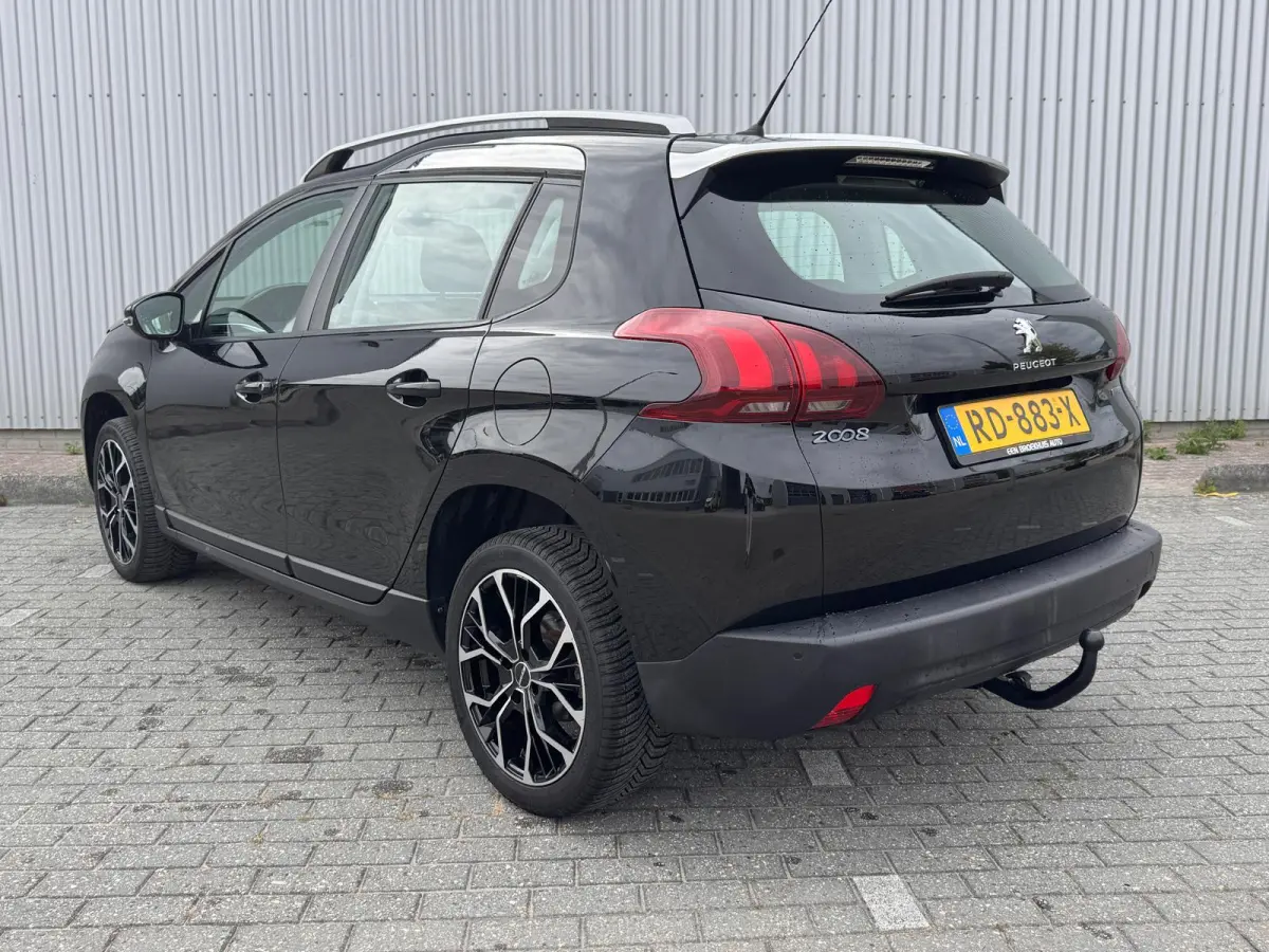 1.2 110PK | Trekhaak | Navigatie | Cruise Control | Bluetooth | Licht Metaal | | Dakrails | Parkeersensor achter | Stuurbekrachtiging