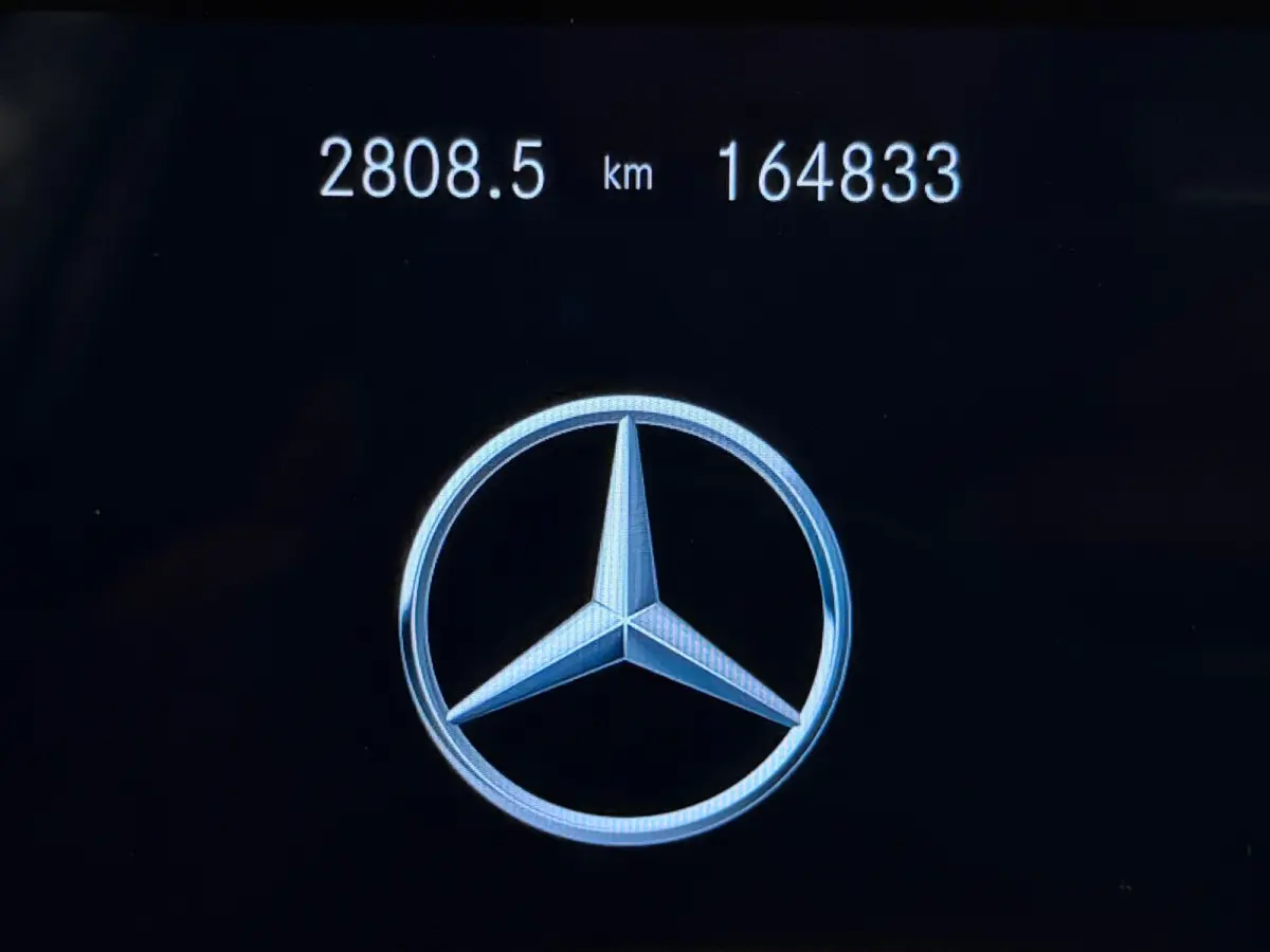 200 Business Solution Aut Trekhaak LED Carplay