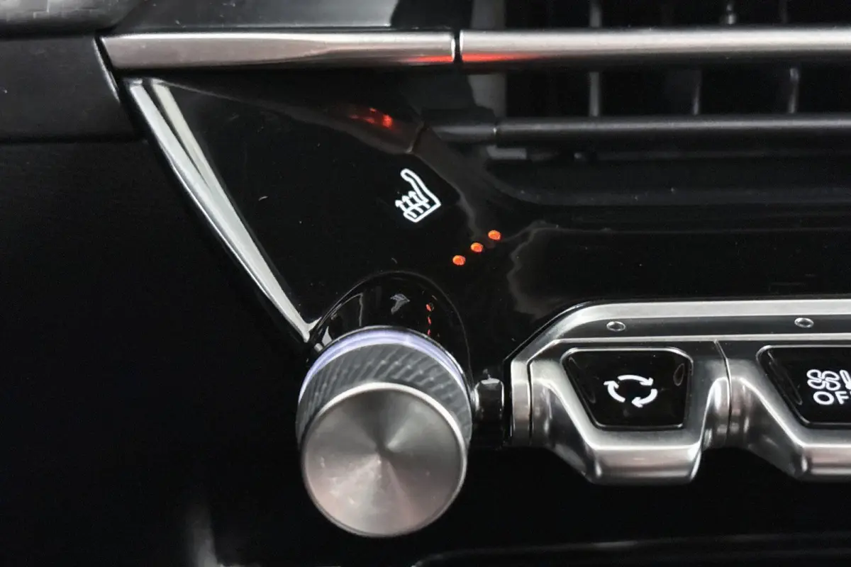 1.2 PureTech Allure Pack Automaat Stoelverwarming Camera Apple CarPlay