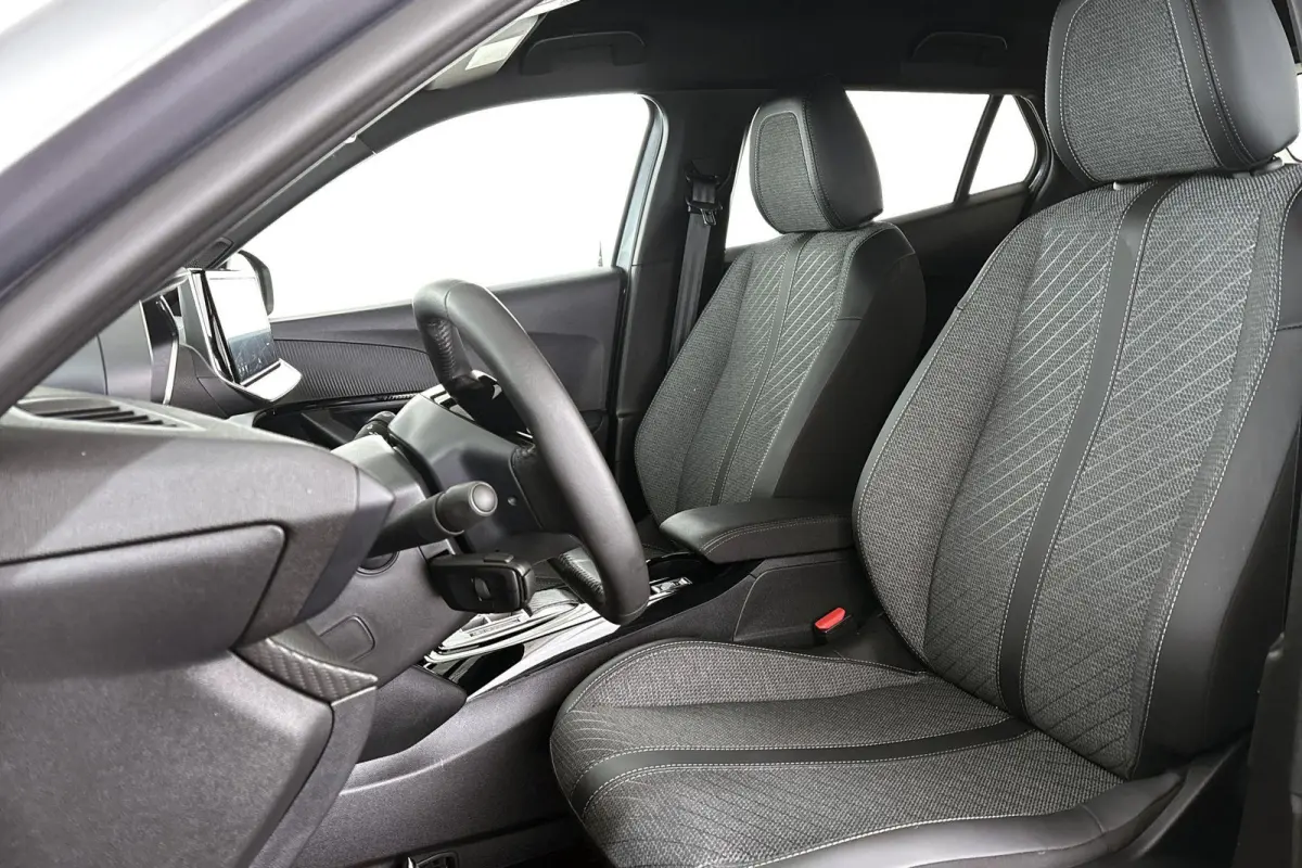 1.2 Hybrid 145 Allure Keyless 360 Camera Dodehoek