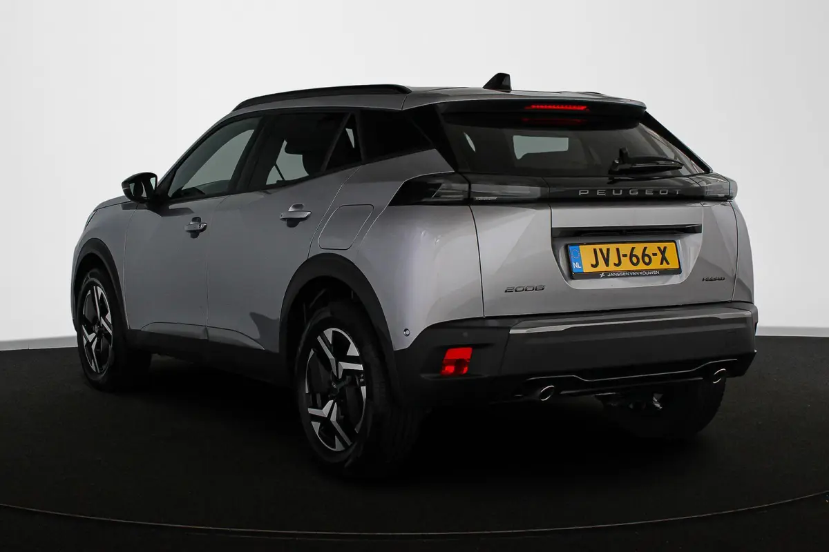 1.2 Hybrid 145 Allure Keyless 360 Camera Dodehoek
