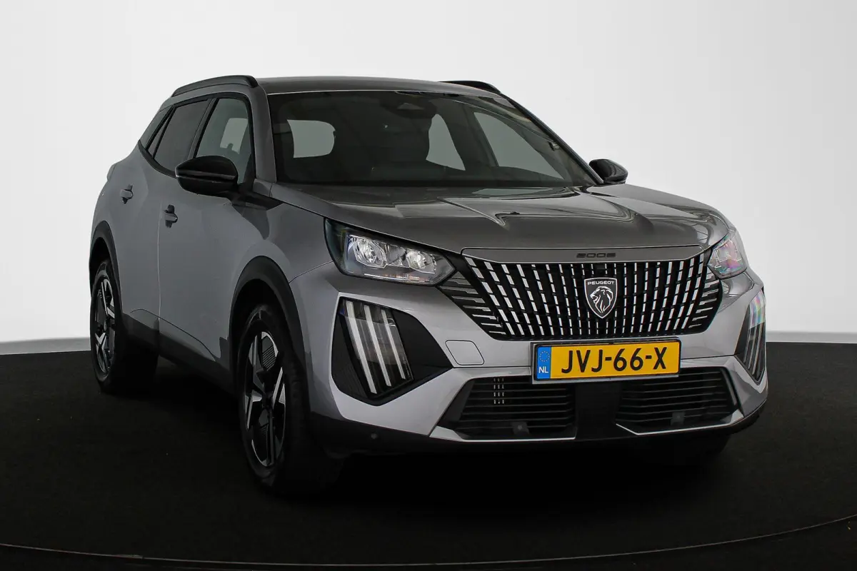 1.2 Hybrid 145 Allure Keyless 360 Camera Dodehoek