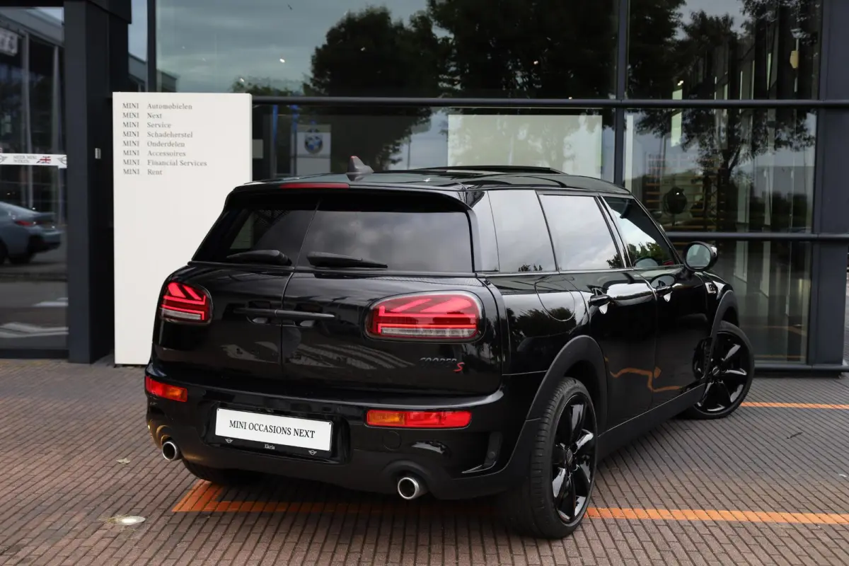 Cooper S | Achteruitrijcamera | Panoramadak | Harman Kardon | Stoelverwarming | Head-Up Display