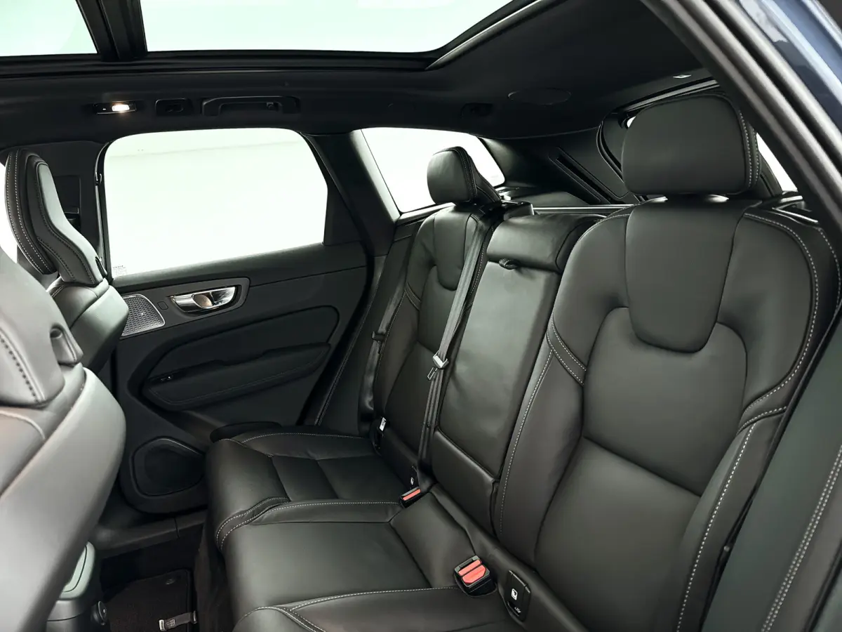 T8 Plug-in hybrid AWD Ultra Bright Exec. Ed. | Panoramadak | 360° camera | Bowers & Wilkins | Luchtvering | Head-up display | Stoelventilatie | Stoel- en Stuurverwarming
