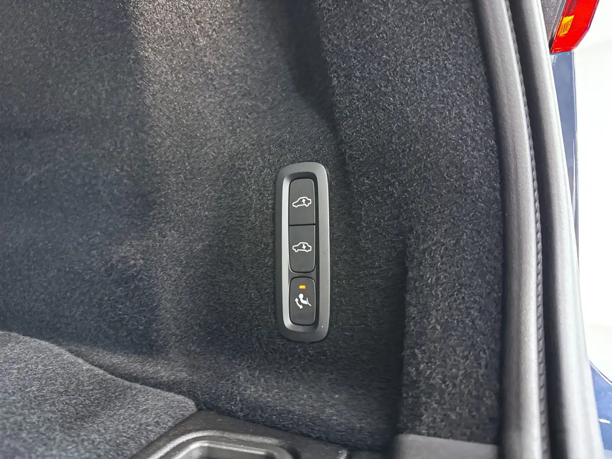 T8 Plug-in hybrid AWD Ultra Bright Exec. Ed. | Panoramadak | 360° camera | Bowers & Wilkins | Luchtvering | Head-up display | Stoelventilatie | Stoel- en Stuurverwarming
