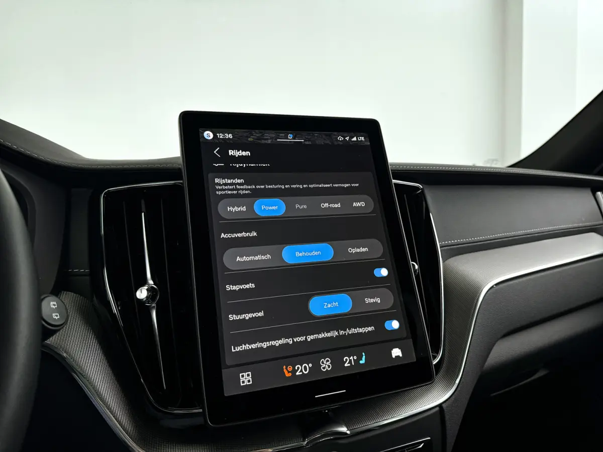 T8 Plug-in hybrid AWD Ultra Bright Exec. Ed. | Panoramadak | 360° camera | Bowers & Wilkins | Luchtvering | Head-up display | Stoelventilatie | Stoel- en Stuurverwarming