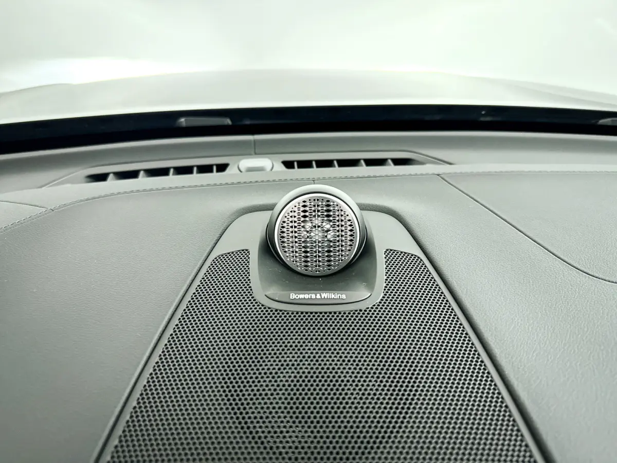 T8 Plug-in hybrid AWD Ultra Bright Exec. Ed. | Panoramadak | 360° camera | Bowers & Wilkins | Luchtvering | Head-up display | Stoelventilatie | Stoel- en Stuurverwarming